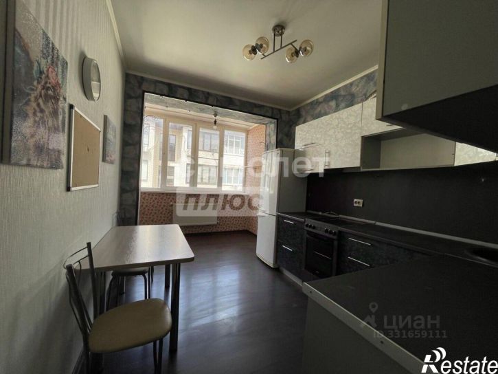 2-комн квартира ул им. Сергея Есенина, 82/4,  д. 82/4