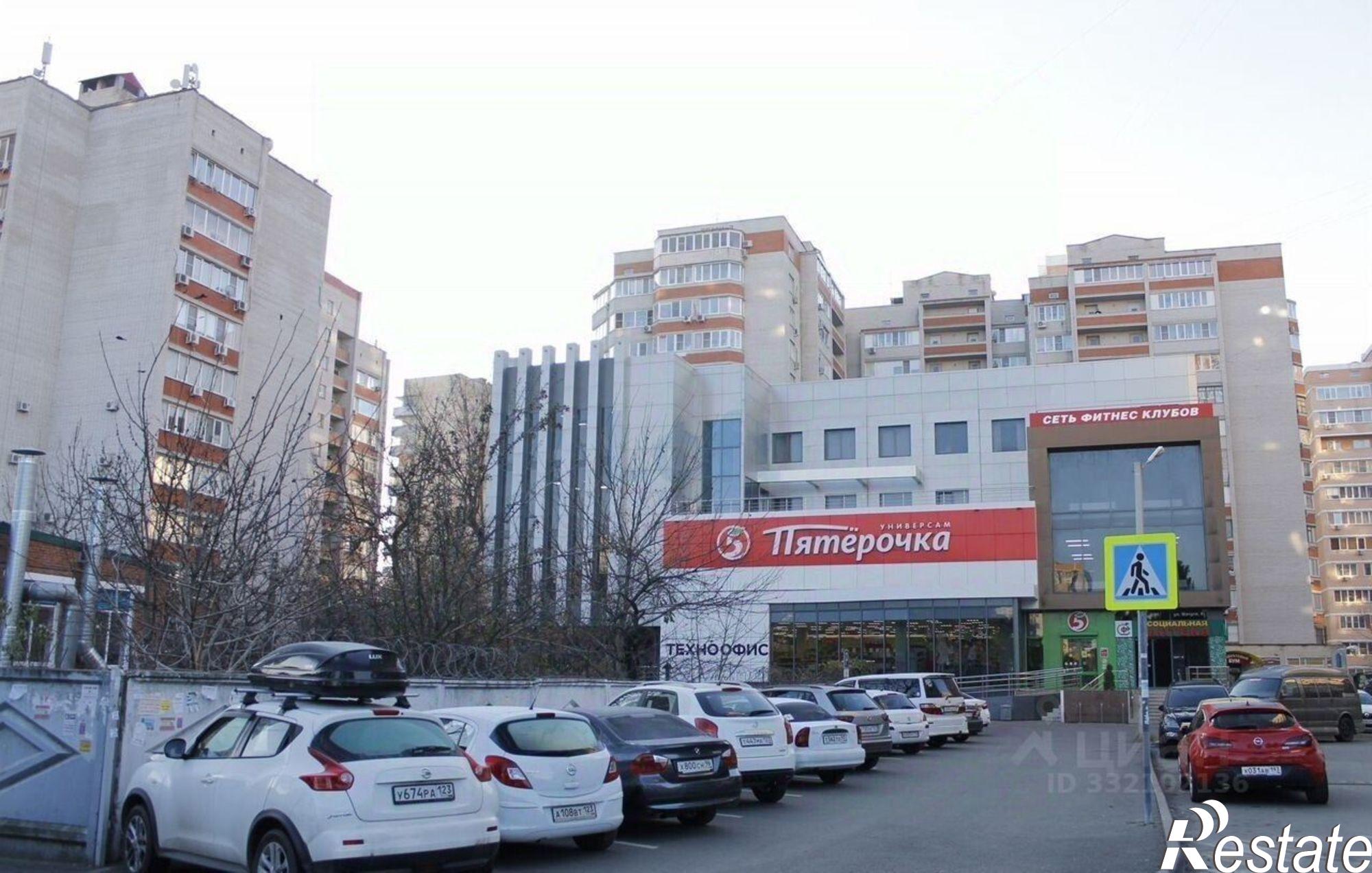 Купить торговое помещение за 290 002 000 рублей на ул им. Мачуги В.Н., 4