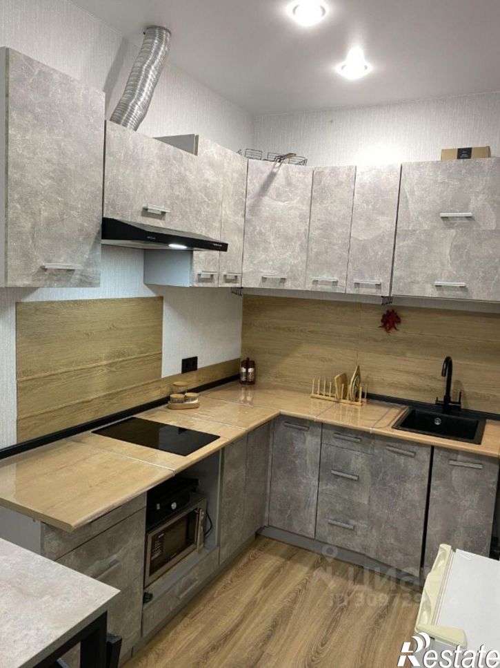 1-комн квартира улица Лётчика Позднякова, 2к19