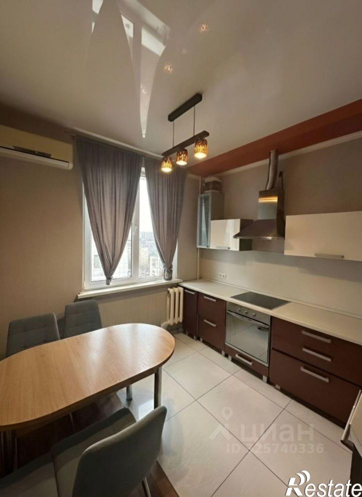 3-комн квартира ул Сормовская, 108/2,  д. 108/2