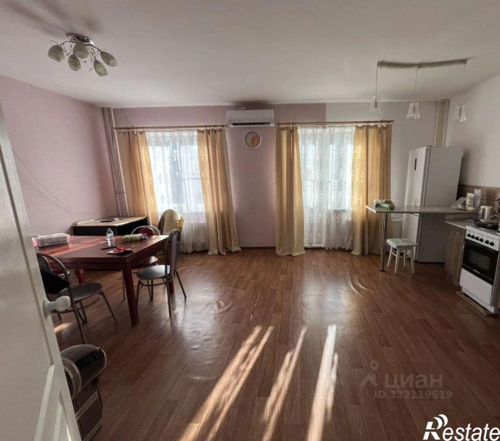 3-комн квартира ул Зиповская, 42,  д. 42