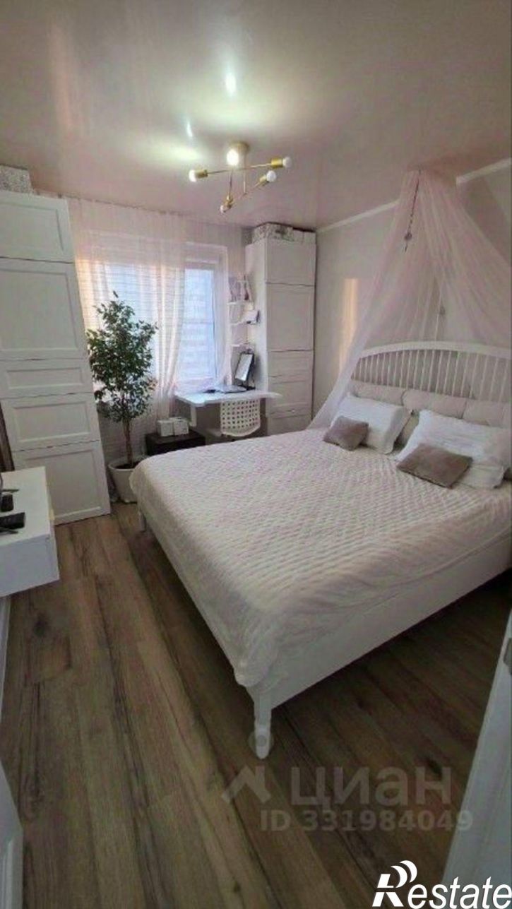 2-комн квартира пр-кт Чекистов, 27,  д. 27