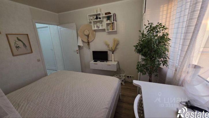 2-комн квартира пр-кт Чекистов, 27,  д. 27
