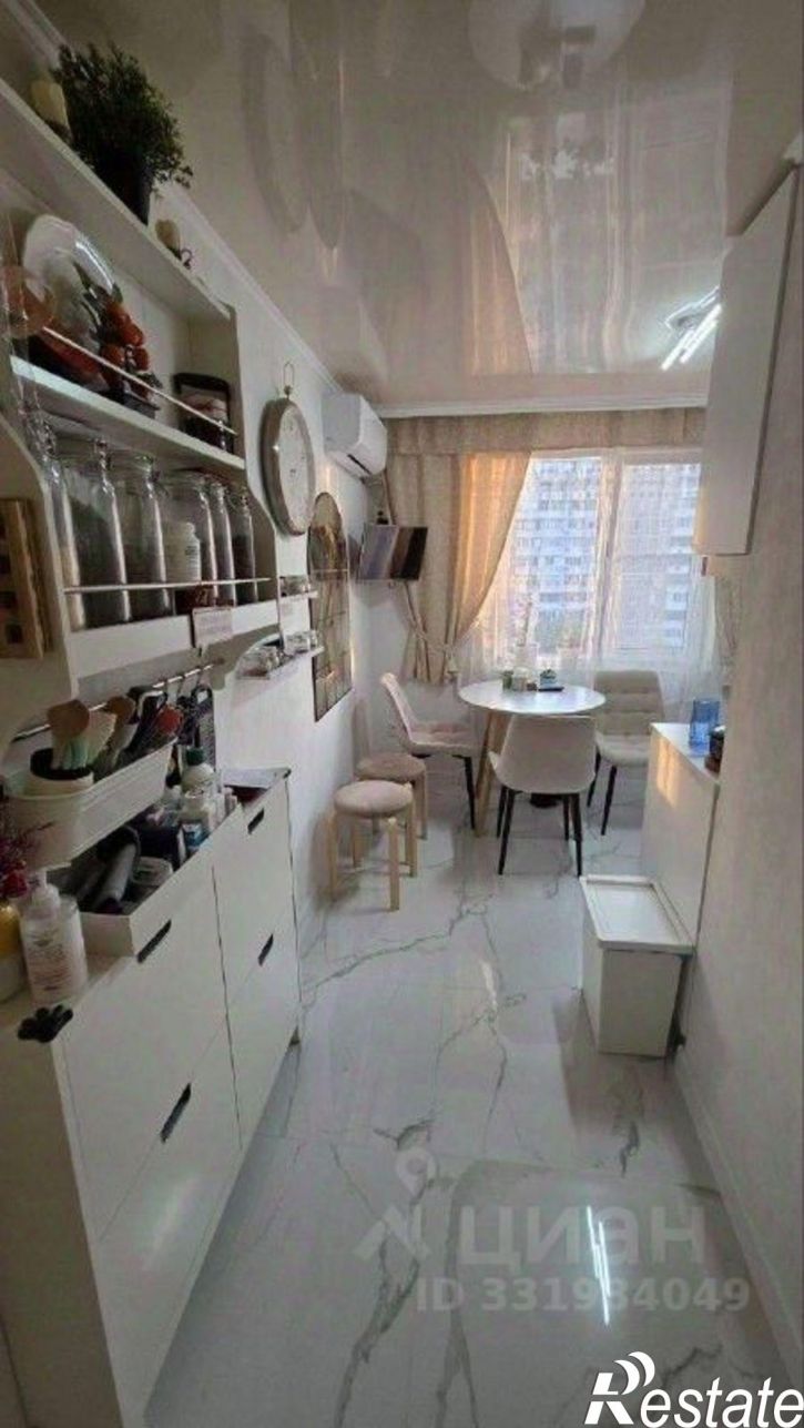 2-комн квартира пр-кт Чекистов, 27,  д. 27