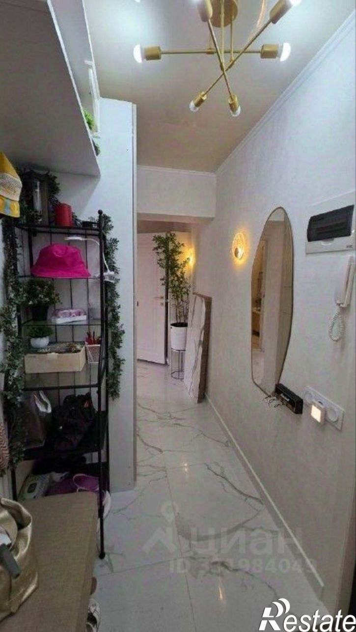 2-комн квартира пр-кт Чекистов, 27,  д. 27