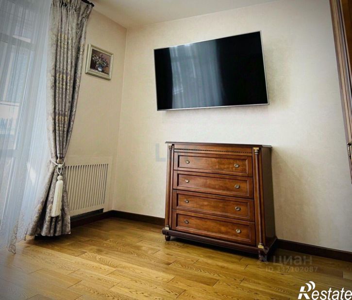 3-комн квартира ул им. Дзержинского, 8/2,  д. 8/2