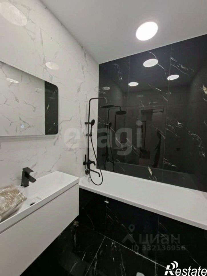 2-комн квартира ул им. Героя Яцкова И.В., 9 1,  д. 9 1,  к. 1