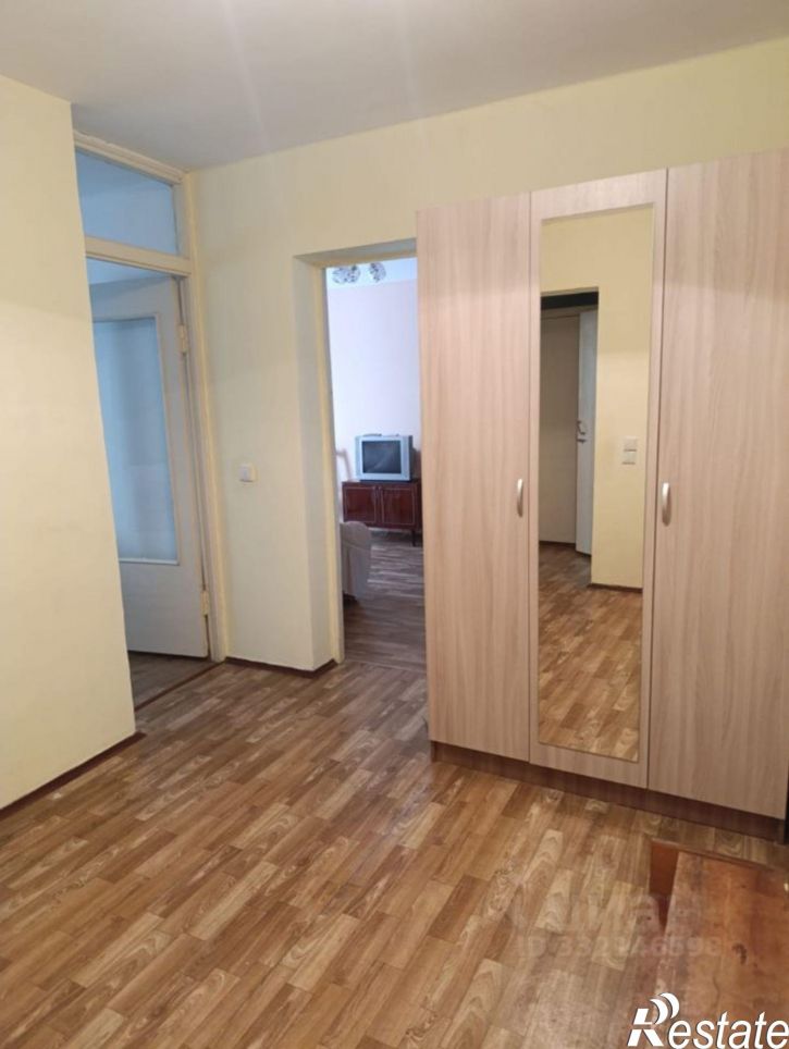 2-комн квартира ул им. 40-летия Победы, 33/11,  д. 33/11
