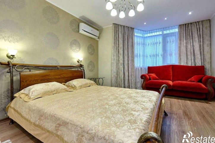 2-комн квартира ул им. Архитектора Ишунина, 2,  д. 2