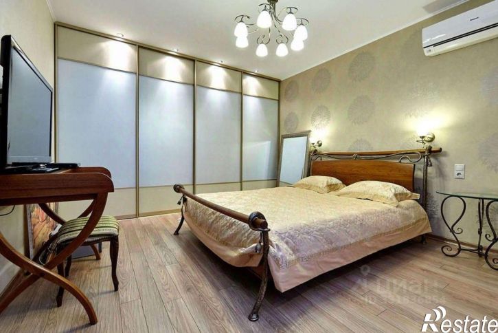 2-комн квартира ул им. Архитектора Ишунина, 2,  д. 2