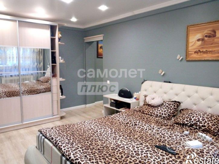 2-комн квартира ул им. Космонавта Гагарина, 57,  д. 57