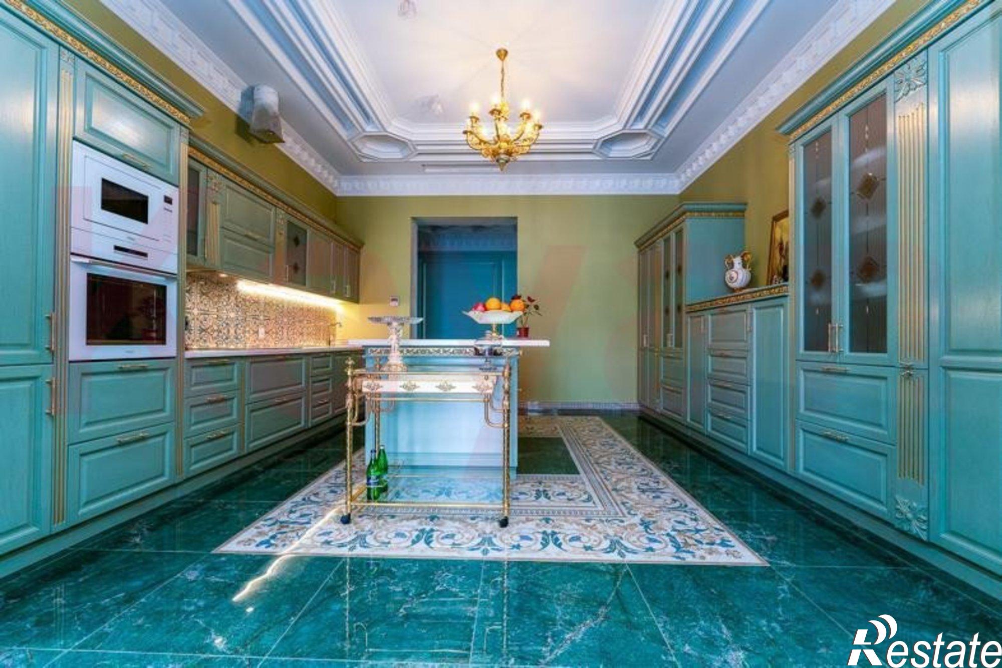 Купить дачу, дом, коттедж за 140 000 000 рублей на Тосканская ул.