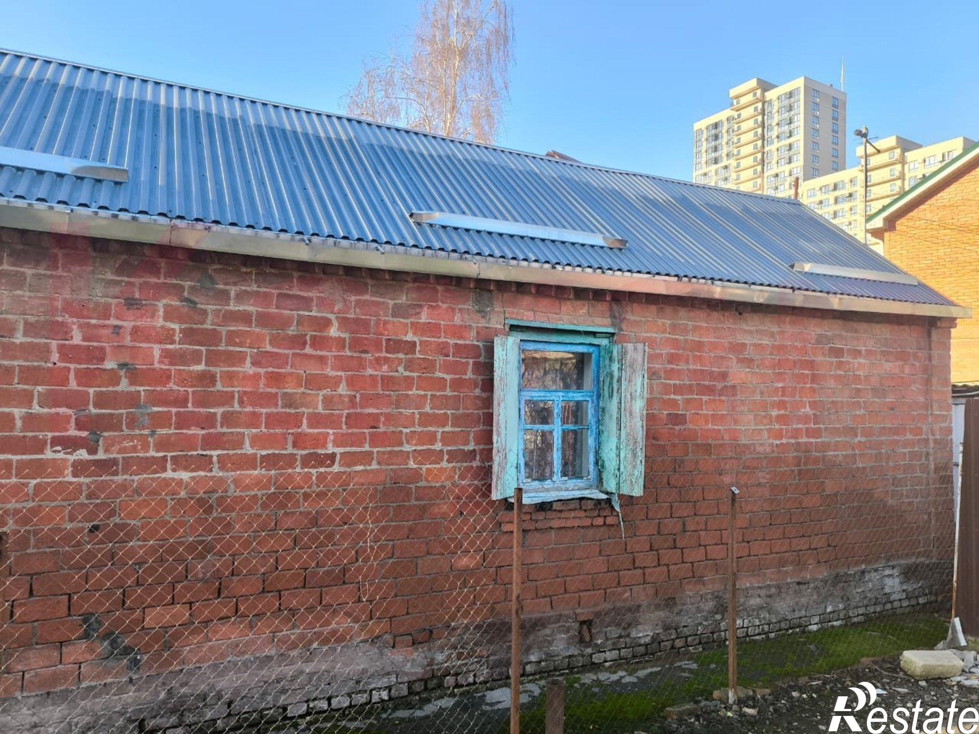 Купить дачу, дом, коттедж за 4 500 000 рублей на 1-й Кузнечный Зарой ул.
