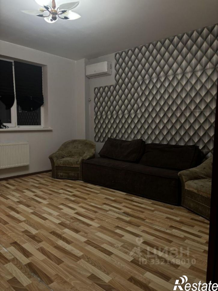 2-комн квартира ул им. Александра Покрышкина, 4/10,  д. 4/10