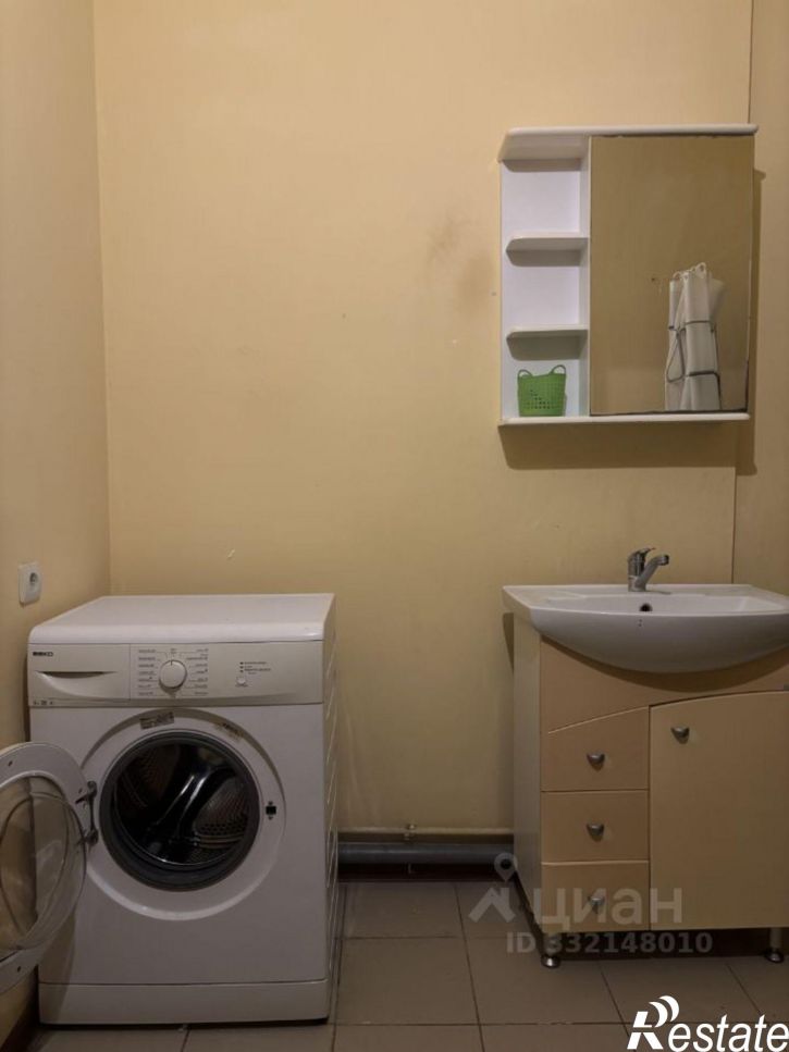 2-комн квартира ул им. Александра Покрышкина, 4/10,  д. 4/10