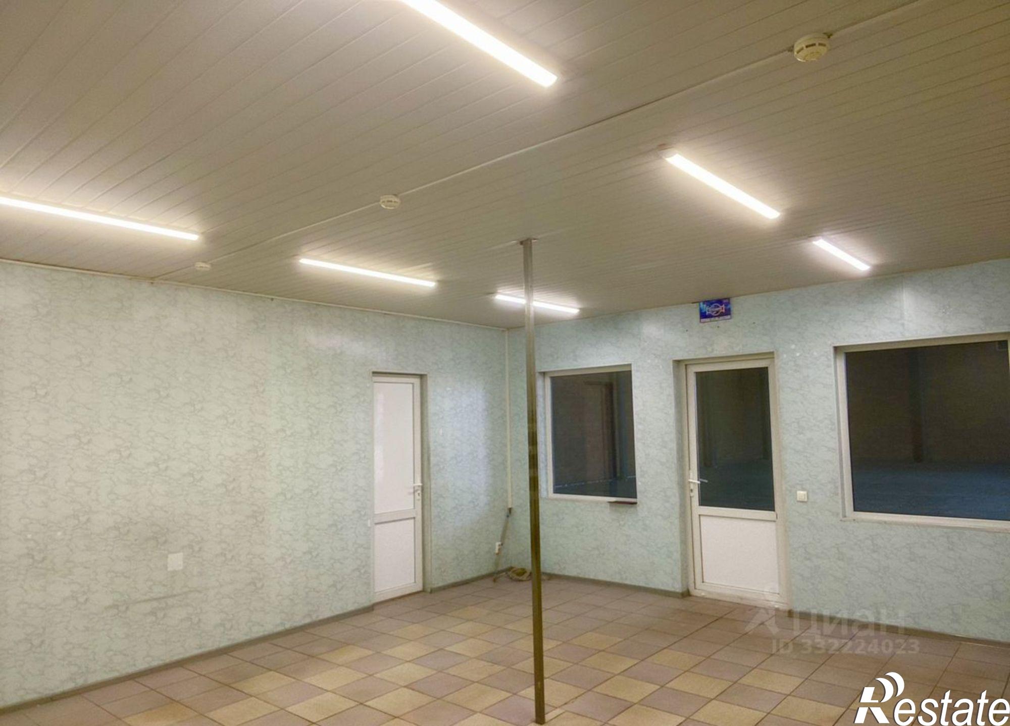 Сдать складское помещение за 68 300 рублей на ул им. Вишняковой, 3