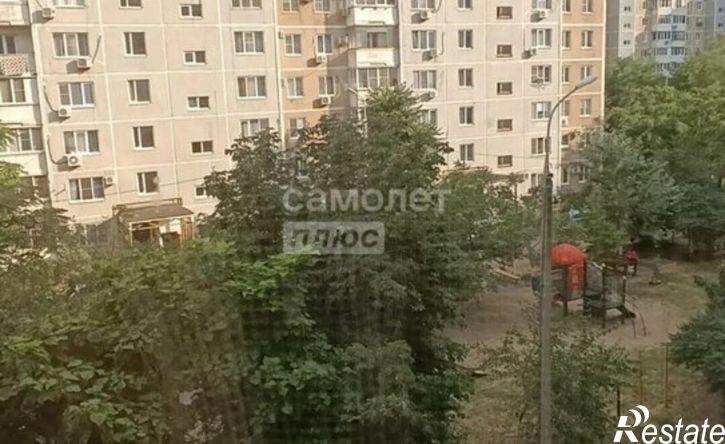 2-комн квартира ул им. Думенко, 12,  д. 12