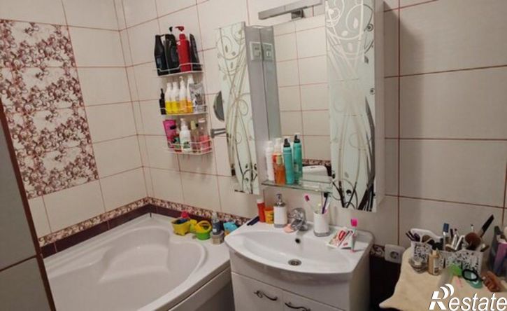 1-комн квартира ул Защитников Отечества, 3,  д. 3