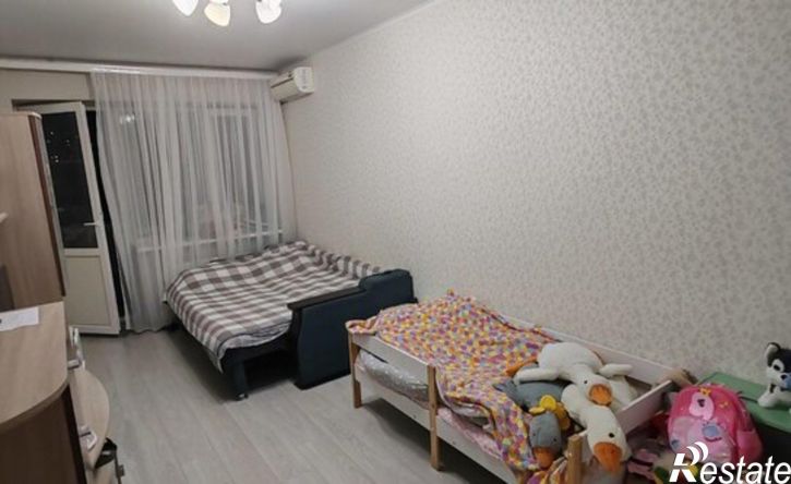 1-комн квартира ул Защитников Отечества, 3,  д. 3