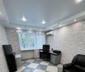 офис 13 кв м, этаж 1/5 ул им. Атарбекова, 52