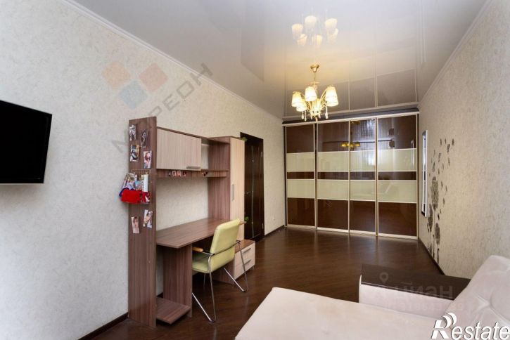 2-комн квартира ул им. Есенина, 110,  д. 110
