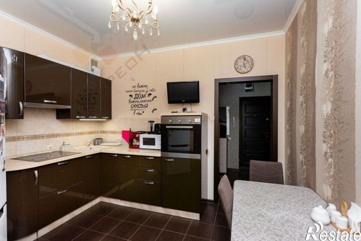 2-комн квартира ул им. Есенина, 110,  д. 110