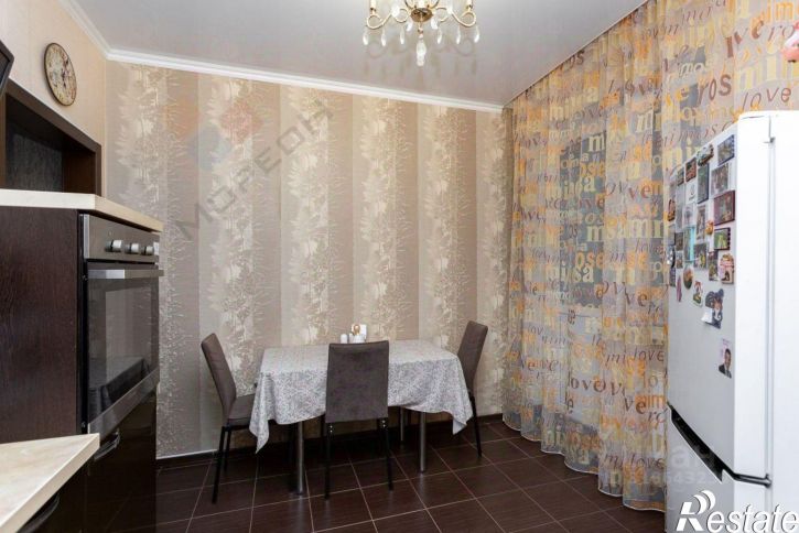 2-комн квартира ул им. Есенина, 110,  д. 110