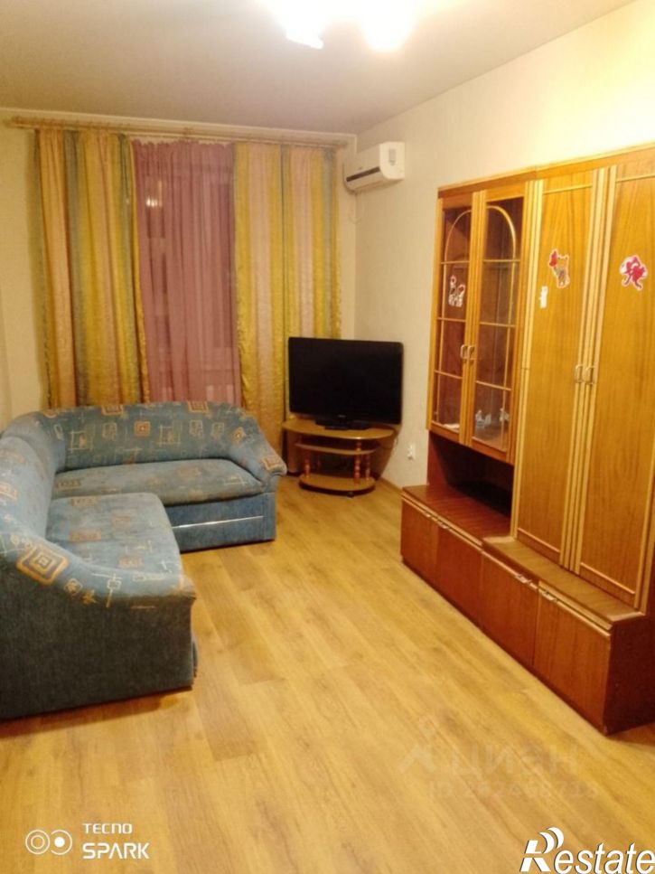 2-комн квартира ул им. Есенина, 108/6Б,  д. 108/6Б