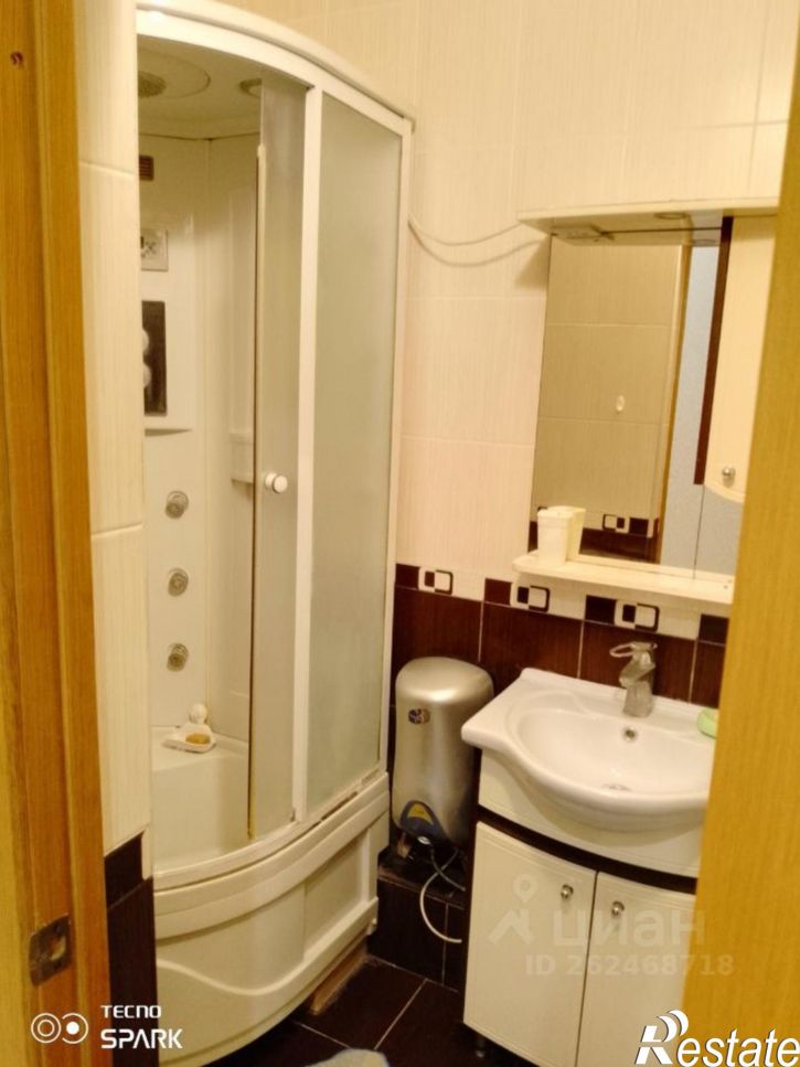 2-комн квартира ул им. Есенина, 108/6Б,  д. 108/6Б