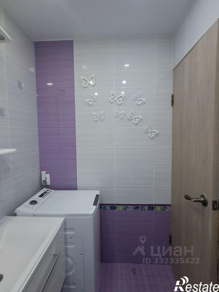 3-комн квартира пр-кт Чекистов, 22,  д. 22