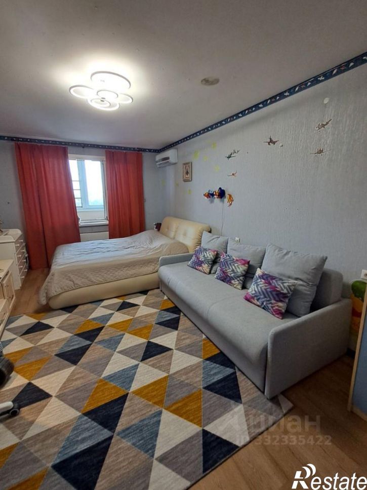 3-комн квартира пр-кт Чекистов, 22,  д. 22