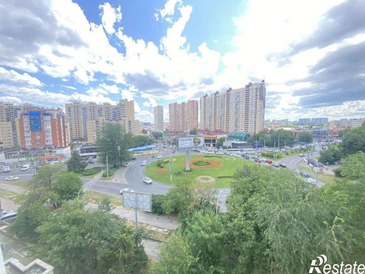 3-комн квартира ул им. 40-летия Победы, 63,  д. 63