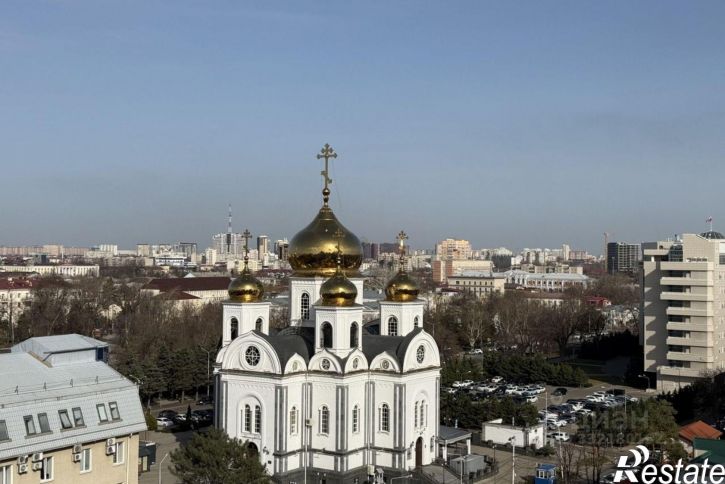 3-комн квартира ул им. Кондратенко Н.И., 8,  д. 8