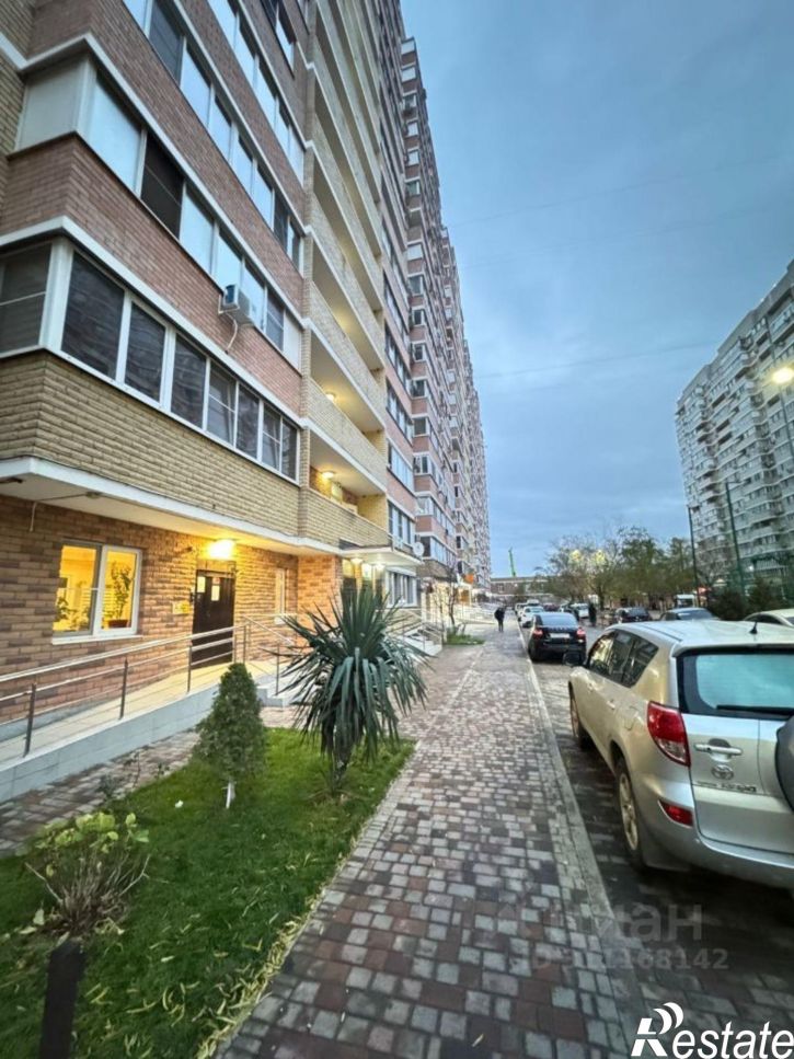 1-комн квартира ул им. Евгении Жигуленко, 4,  д. 4