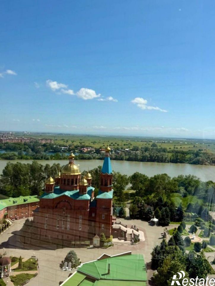 3-комн квартира ул им. 70-летия Октября, 1/1,  д. 1/1