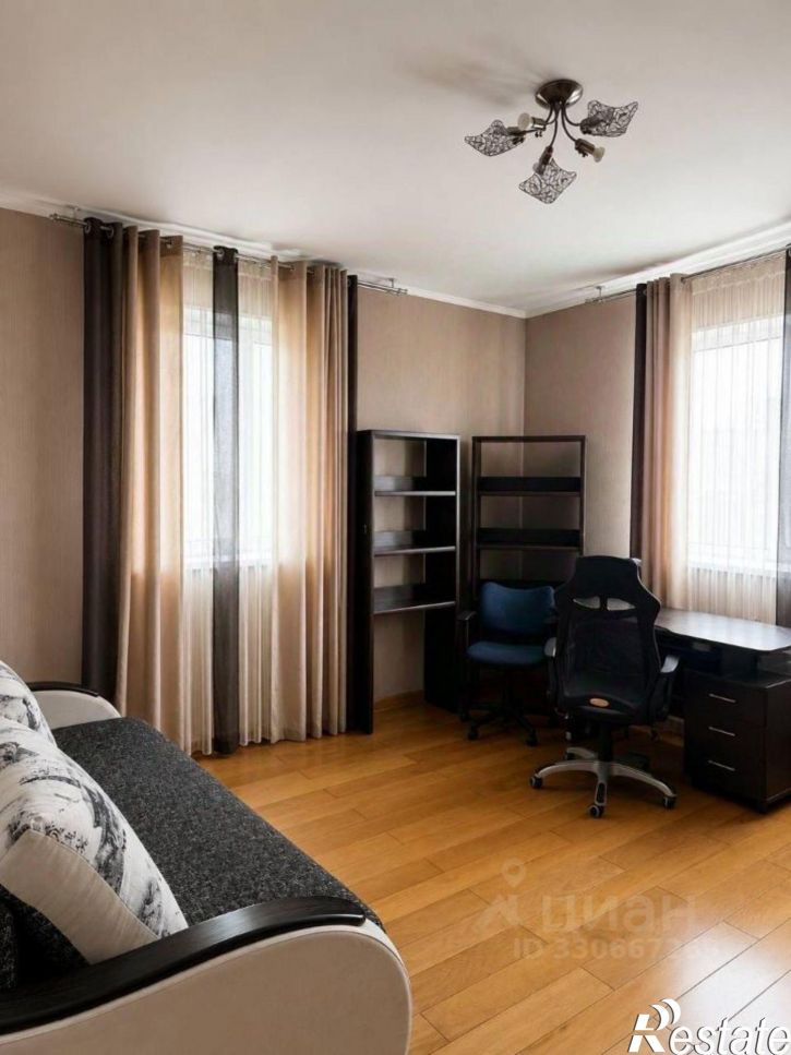 3-комн квартира ул им. 70-летия Октября, 1/1,  д. 1/1