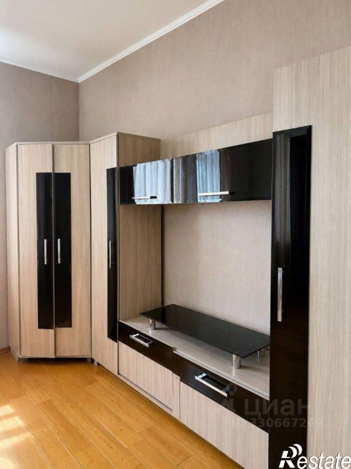 3-комн квартира ул им. 70-летия Октября, 1/1,  д. 1/1