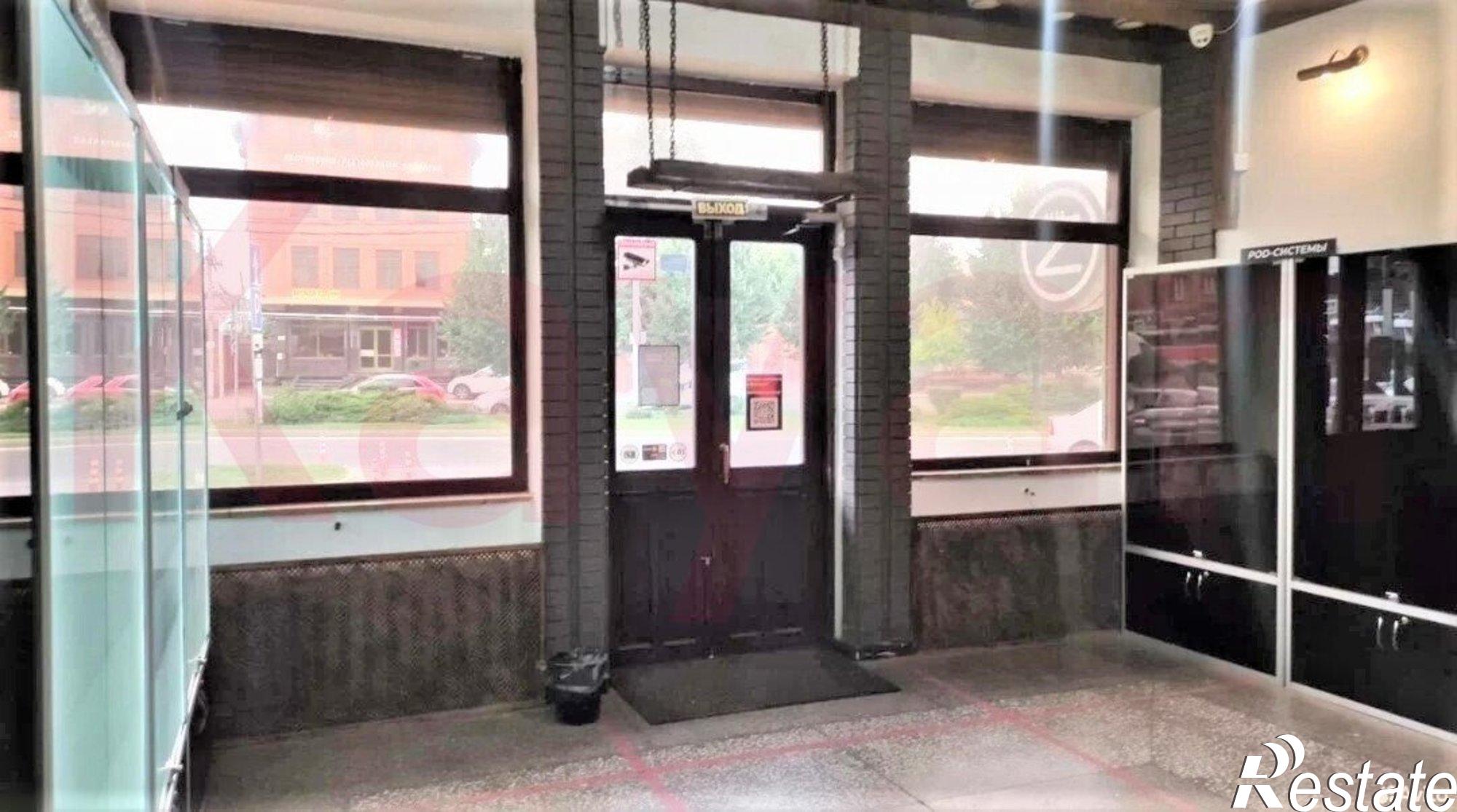 Сдать торговое помещение за 120 000 рублей на им. Буденного ул.