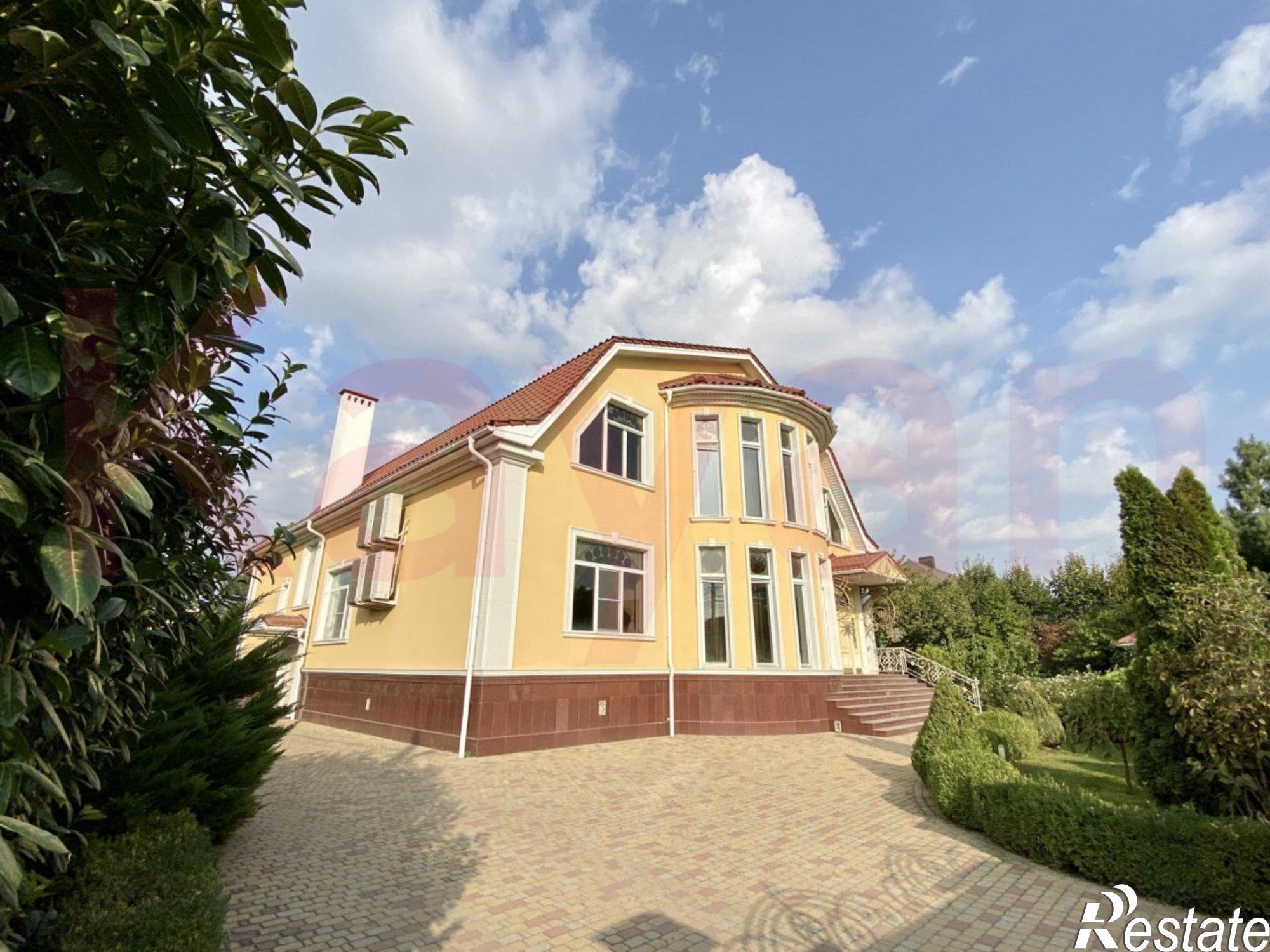 Купить дачу, дом, коттедж за 170 000 000 рублей на Троицкая ул.