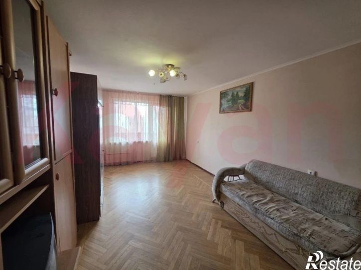 4-комн квартира им. 40-летия Победы ул.