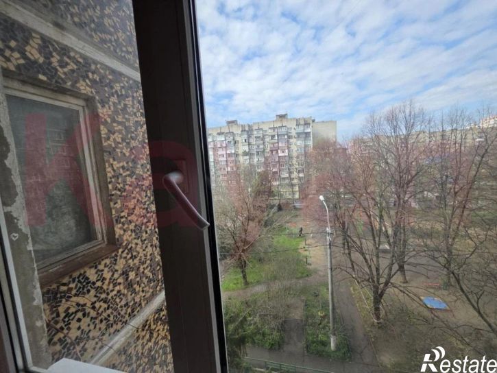 4-комн квартира им. 40-летия Победы ул.