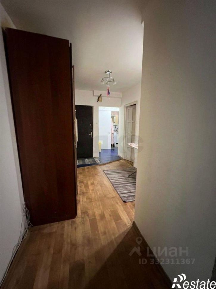 3-комн квартира пр-кт Чекистов, 4,  д. 4