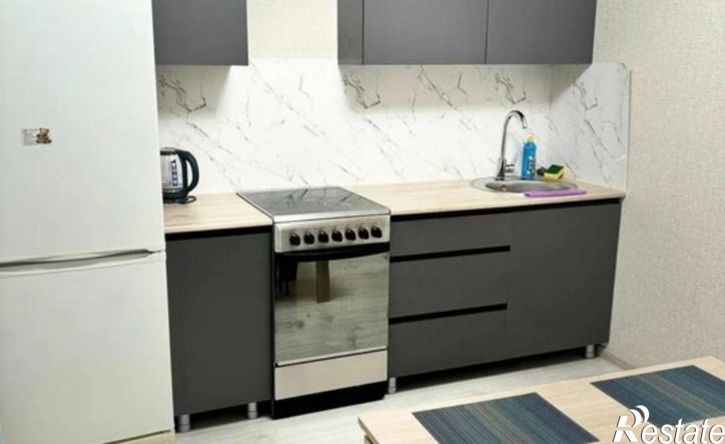1-комн квартира ул им. генерал-лейтенанта Александра Сапрунова, 37 1,  д. 37 1,  к. 1