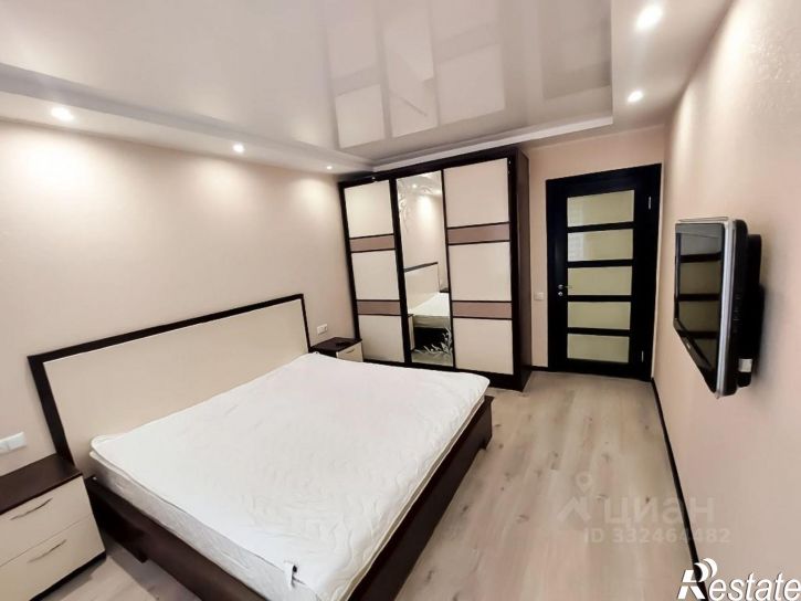 2-комн квартира ул им. Героя Яцкова И.В., 9 3,  д. 9 3,  к. 3