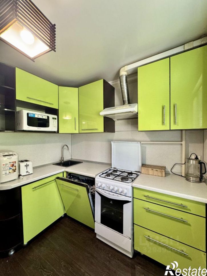 3-комн квартира пр-кт Чекистов, 31,  д. 31