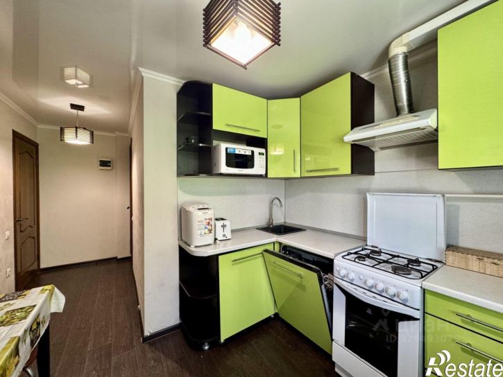 3-комн квартира пр-кт Чекистов, 31,  д. 31