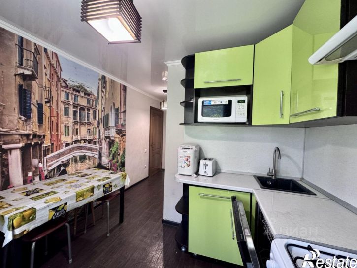3-комн квартира пр-кт Чекистов, 31,  д. 31