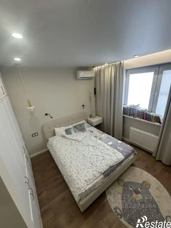 2-комн квартира б-р им. Адмирала Пустошкина, 11Б,  д. 11Б