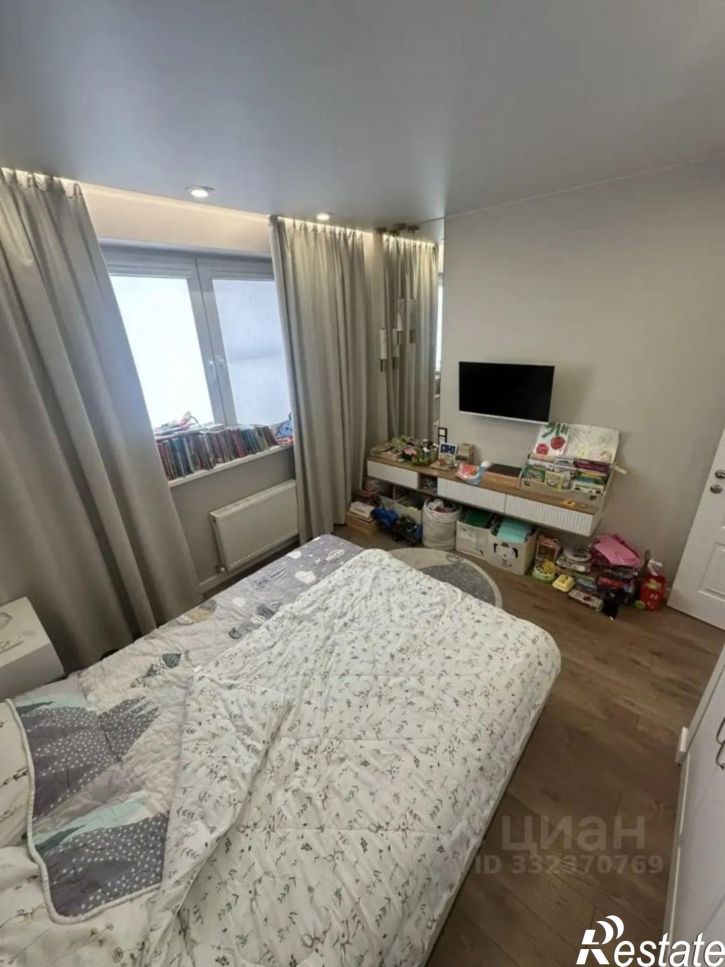 2-комн квартира б-р им. Адмирала Пустошкина, 11Б,  д. 11Б