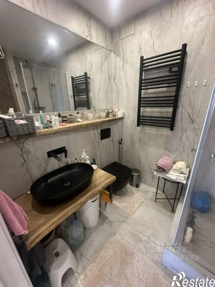 2-комн квартира б-р им. Адмирала Пустошкина, 11Б,  д. 11Б